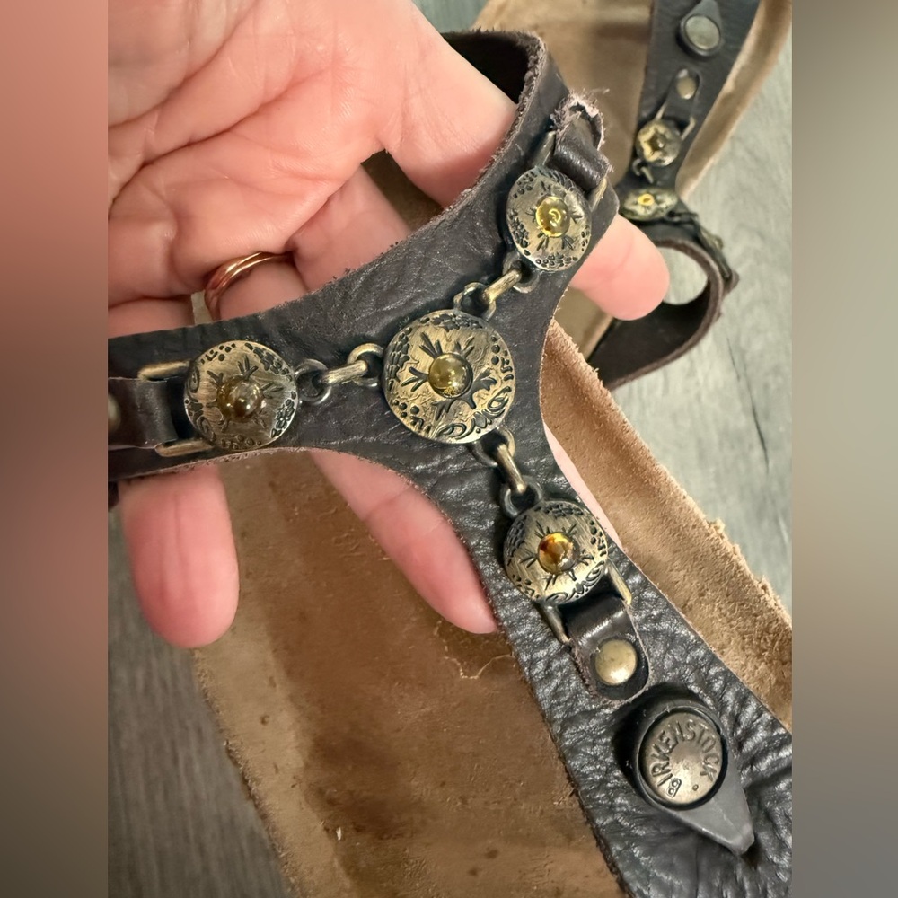 Birkenstock Gizeh Brown Leather Thong Sandals Brass/Gold Accents - Rare Find! - Picture 15 of 16